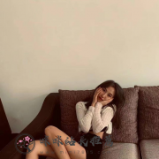 剛來不久的小妹妹，跟我說今年想好好賺錢