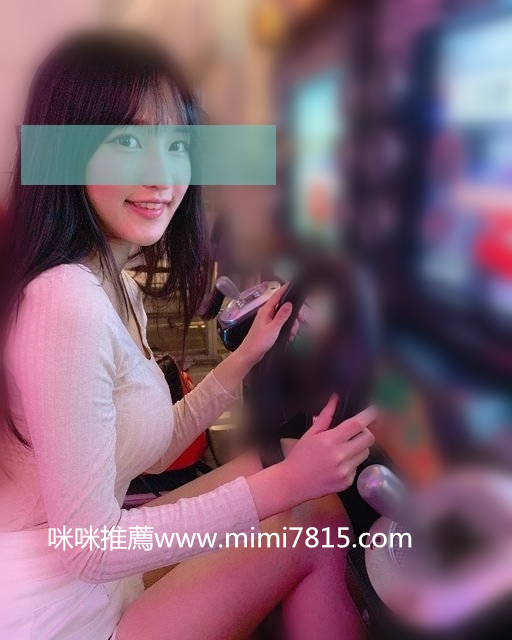 COCO  167cm Ecup  24歲_副本.jpg