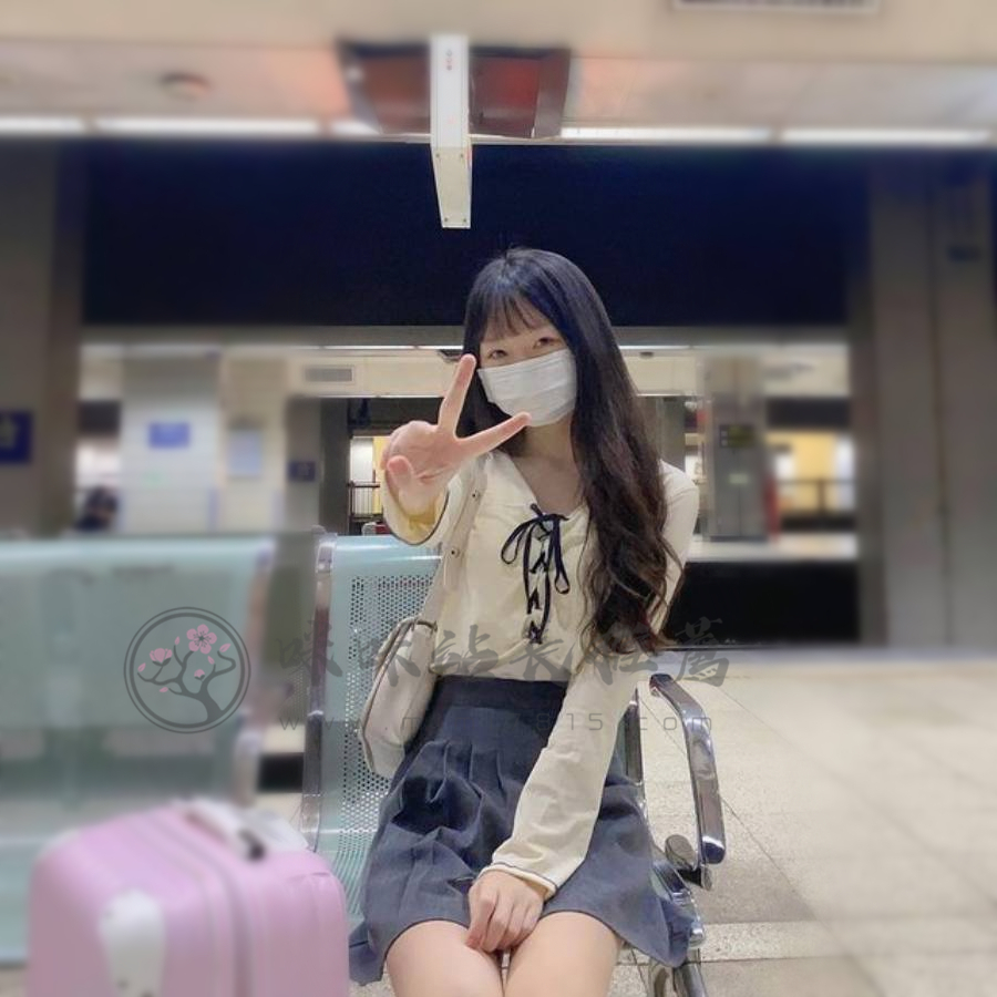 意涵  155cm 42kg   Ccup (1).jpg
