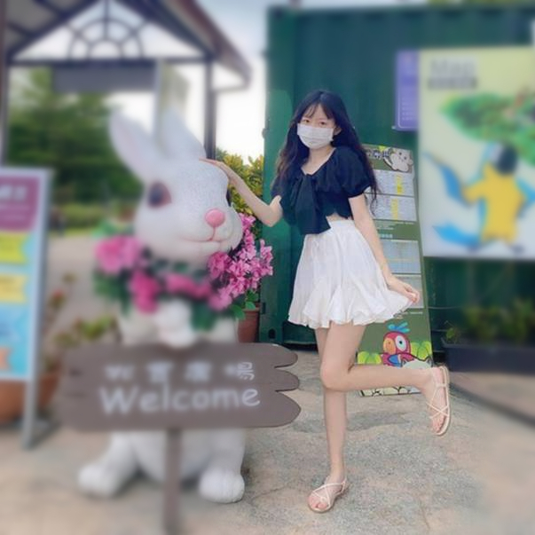 意涵  155cm 42kg   Ccup (2).jpg