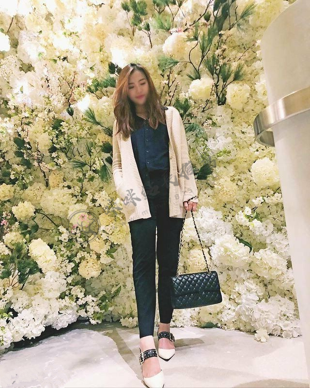 慧慧  165cm   C杯    25歲.jpg