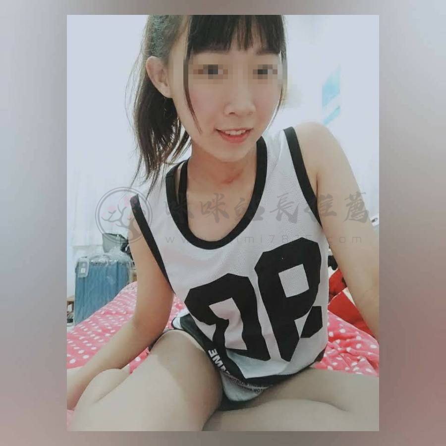 小燕  155cm   B杯    18歲.jpg