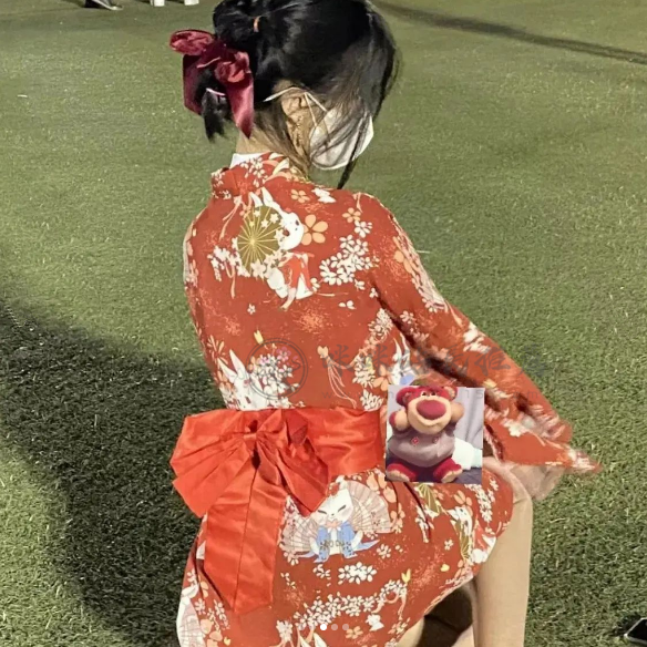 吟吟 (2).png