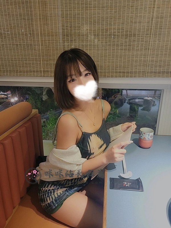 伊伊 (1).jpg