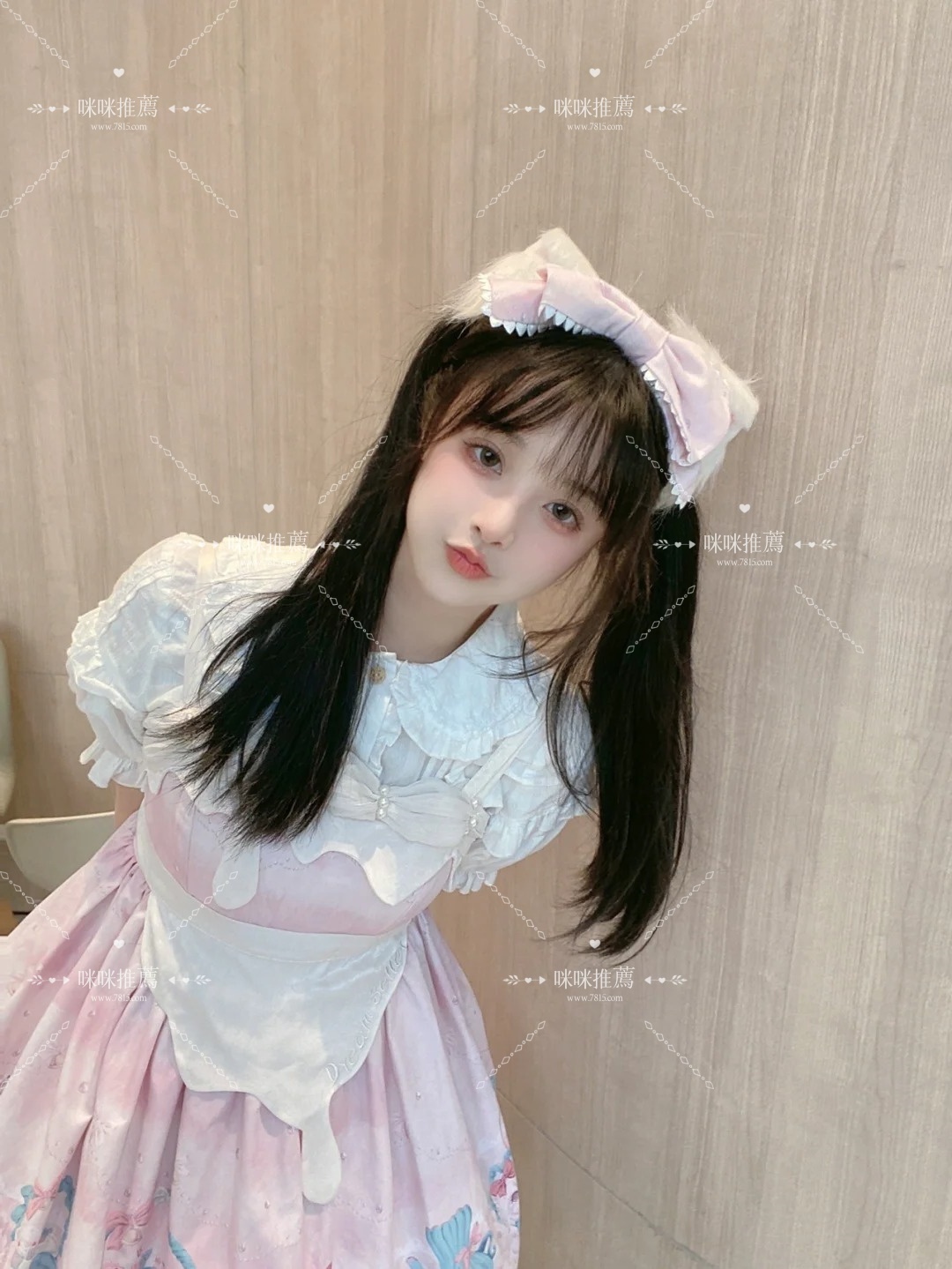 摸 (2).jpg