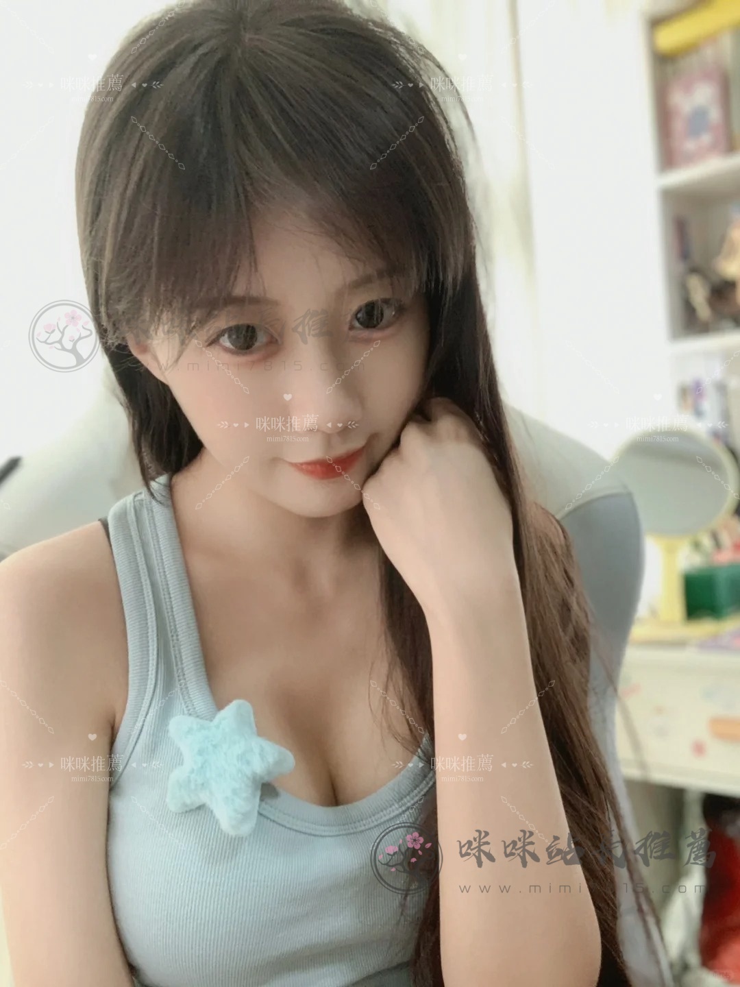 蘿莉 (1).jpg