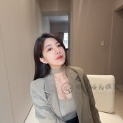 溫婉氣質秘書 乾淨利落套裝、