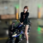 #大四學姐  身材高挑勻稱