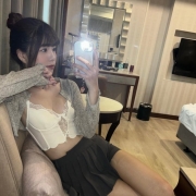 目前有一個幼齒學生妹 叫蓓蕾  剛滿19歲  清純可愛