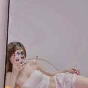 極品嫩妹推薦④：162/C/20歲，台北某私大在讀