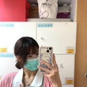 芷晴｜162 / 46 / D / 22  白衣天使本人，大醫院實習護理師