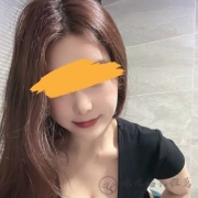 精品門市店員（已婚） 成熟又溫婉的笑容