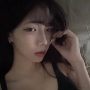 莓莓｜158｜D｜20歲  不良少女