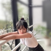 清純校花 – 小柔