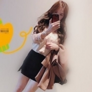 蔓蔓 162cm 46kg C+ 25歲