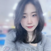 #白白淨淨的清秀鄰家女孩
