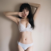 給大家推薦一個有女友fu的妹妹